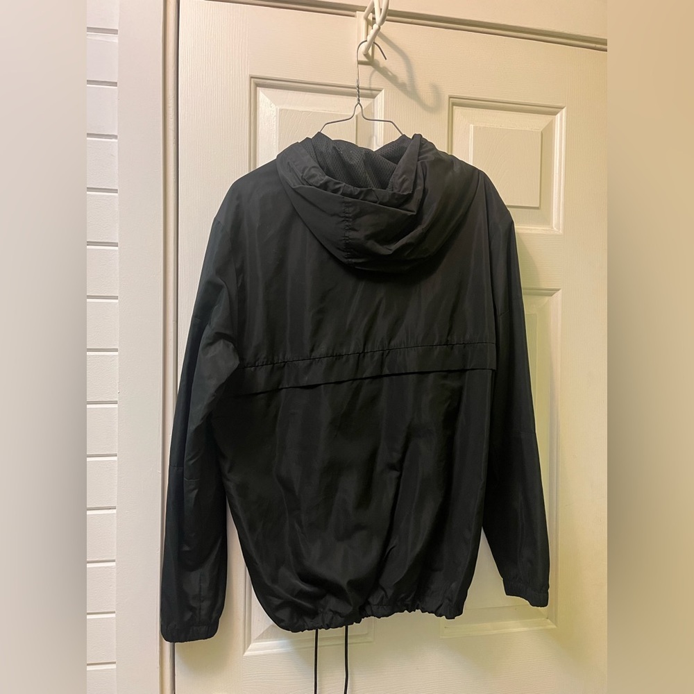 DIVIDED black windbreaker size small